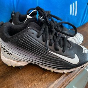 Nike Vapor baseball cleats size 12 little kids